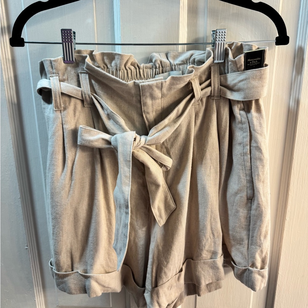 Abercrombie & Fitch Paperbag Waist Shorts